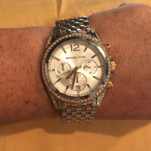 Michael Kors Accessories - MK Ladies watch Michael Kors Accessories - MK Ladies watch
